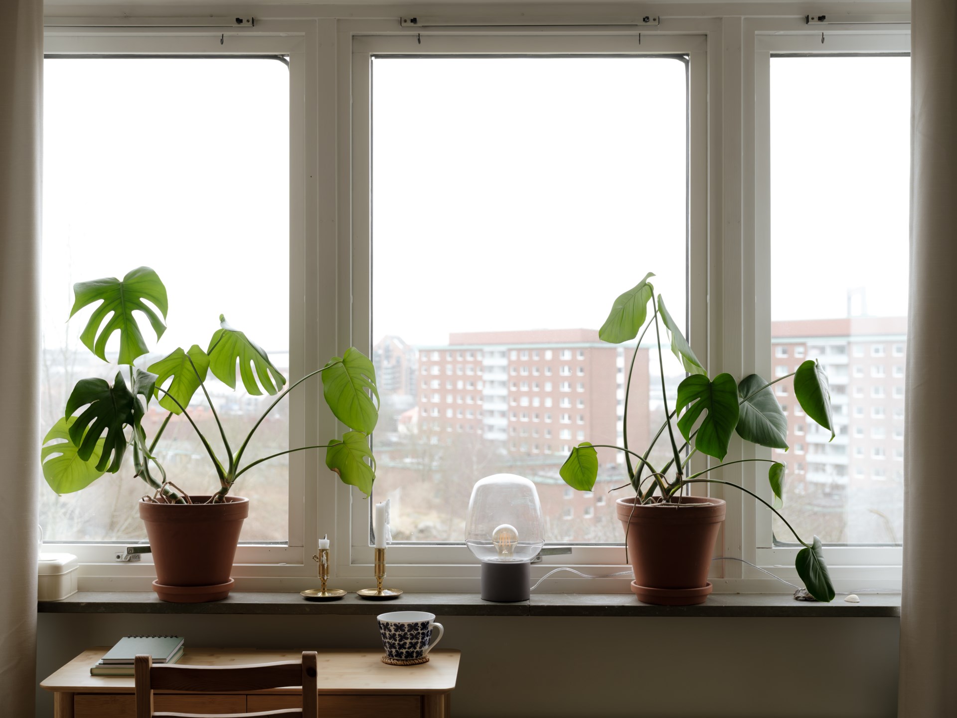 Insynsskyddad etta med härlig utsikt – egen garageplats ingår