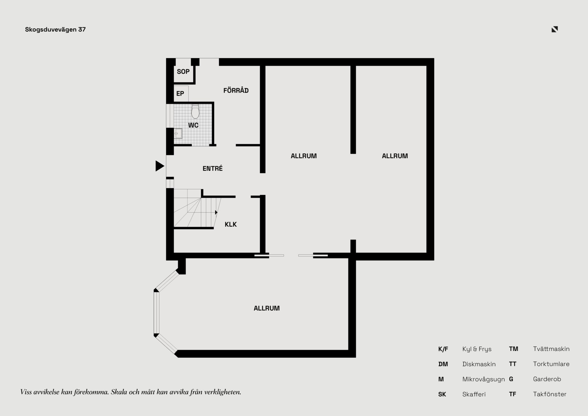 Välskött familjevilla med stora sociala ytor, många rum och friliggande garage.