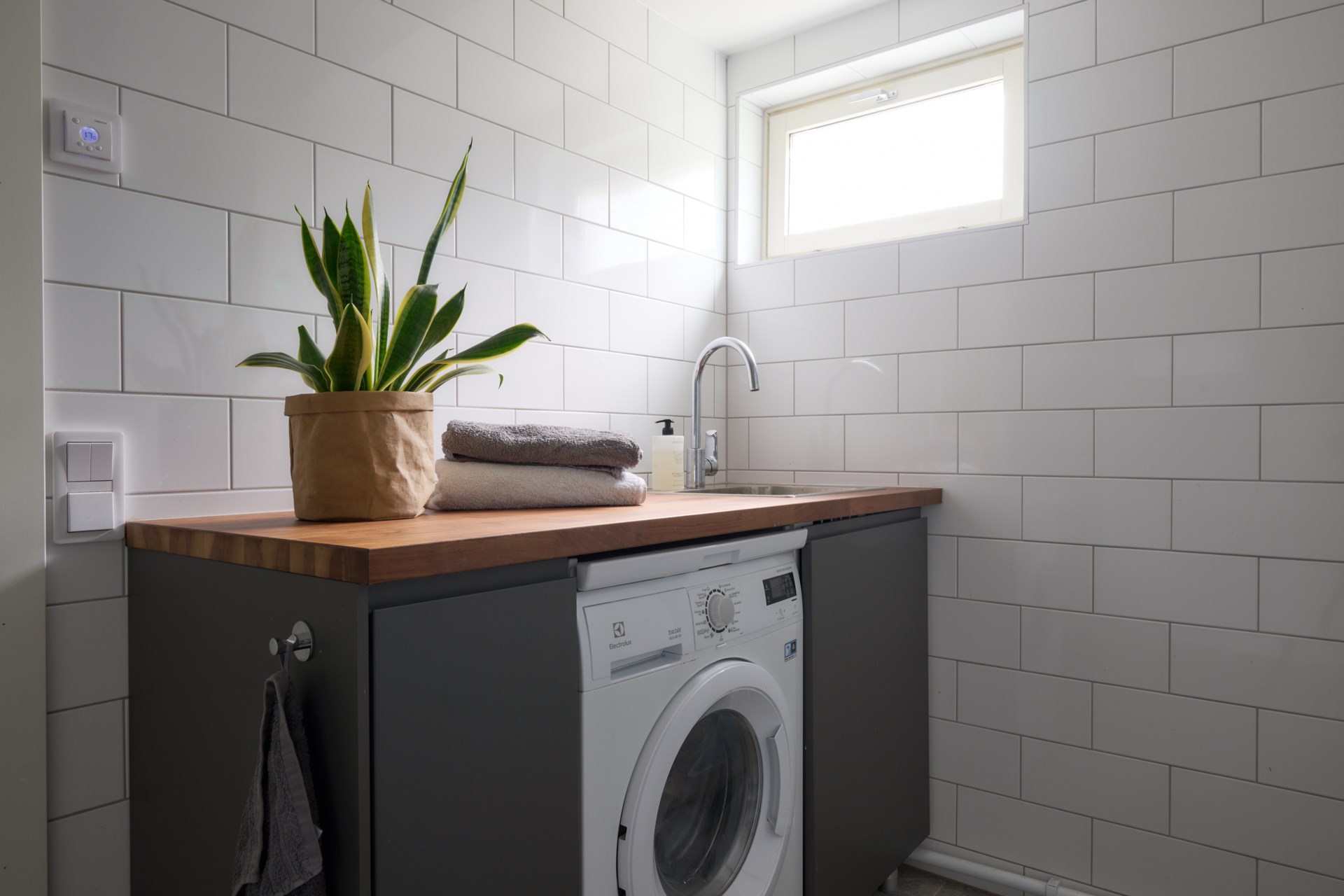 Bo nyrenoverat och naturskönt med villakänsla i bostadsrättsparhus!