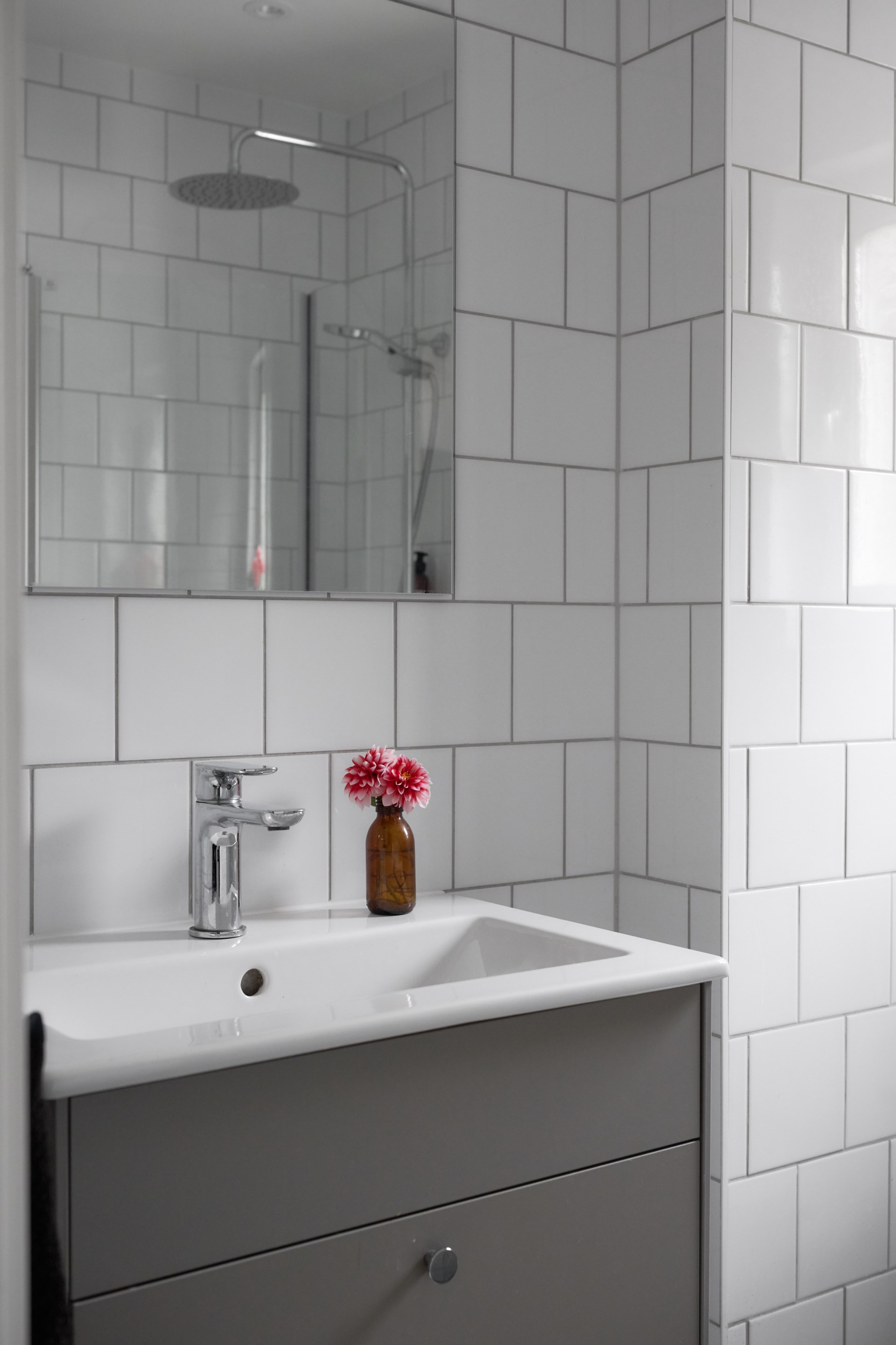 Bo nyrenoverat och naturskönt med villakänsla i bostadsrättsparhus!