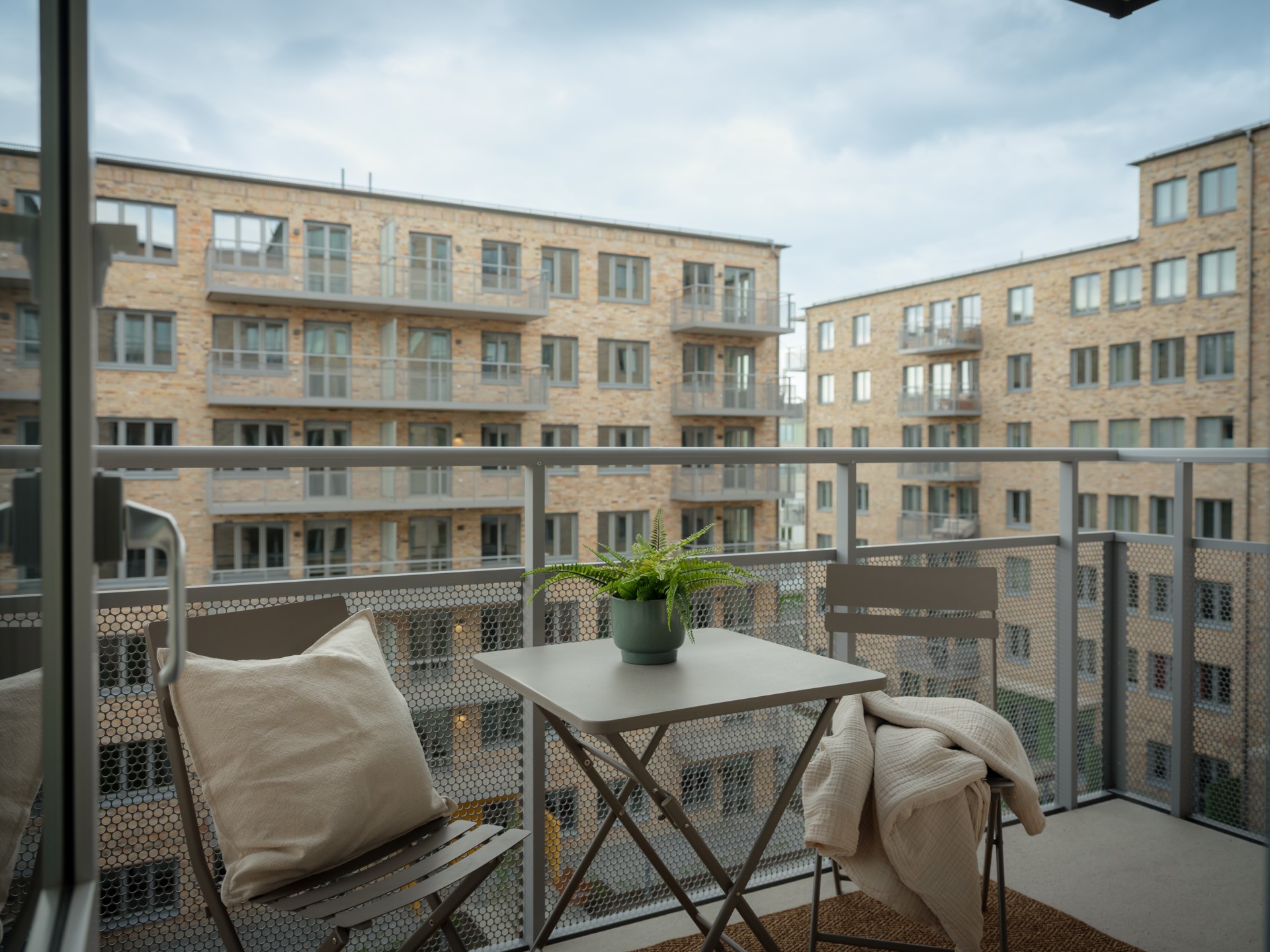 Genomtäntk tvåa med västerbalkong