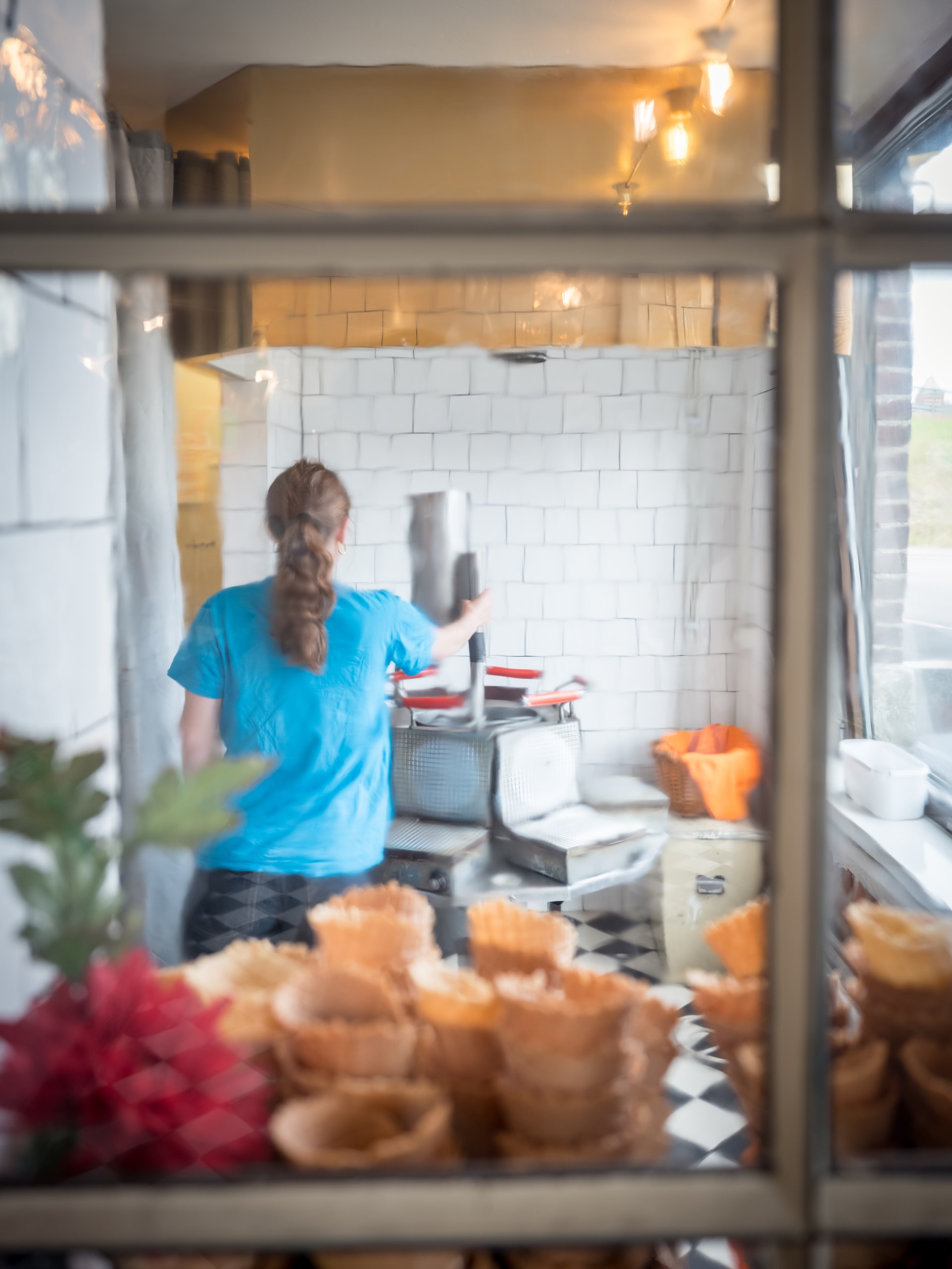 Social gavelfyra med två badrum och grönskande utsikt mot Sannaparken