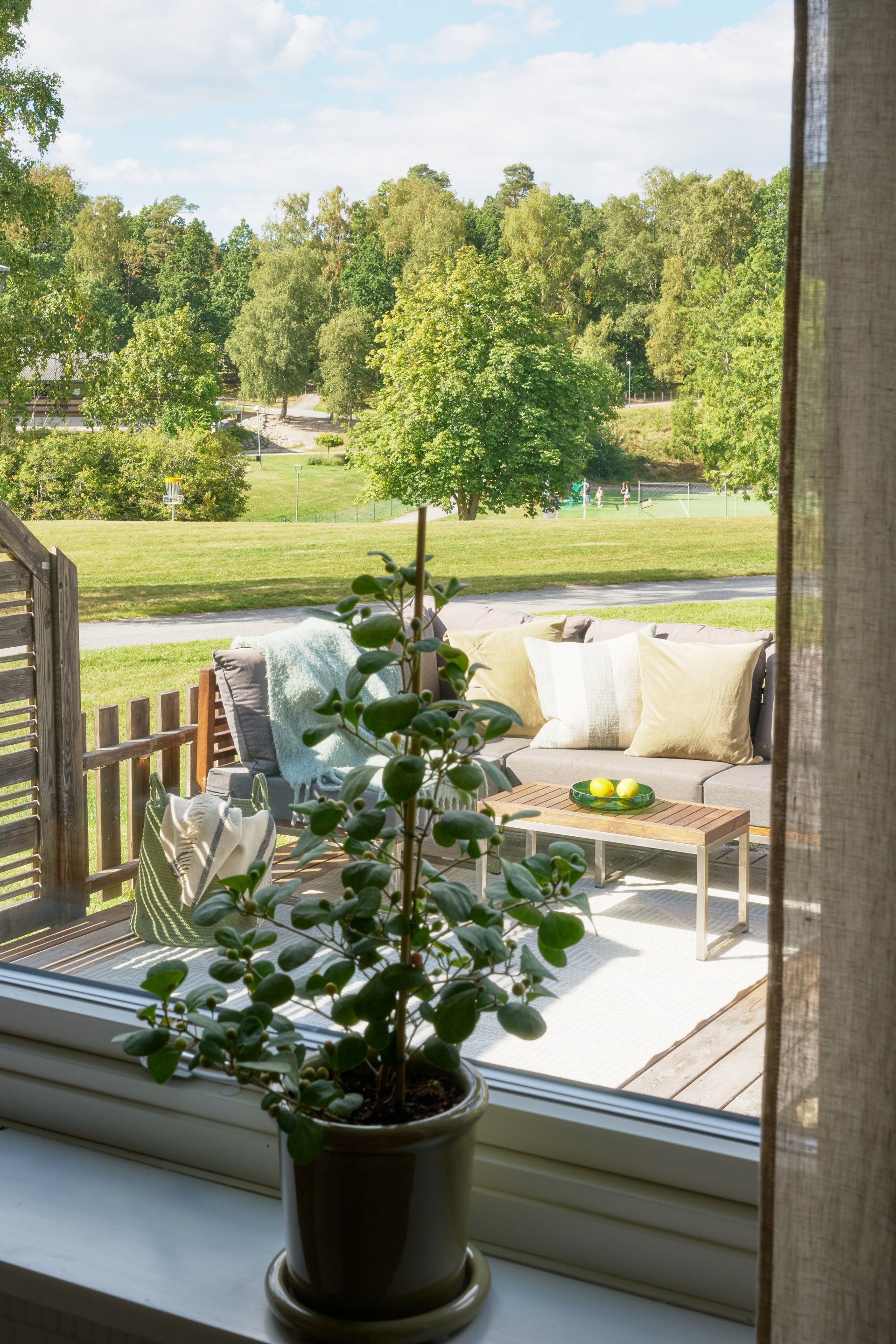 Markplans tvåa med härlig uteplats och nyrenoverat badrum!
