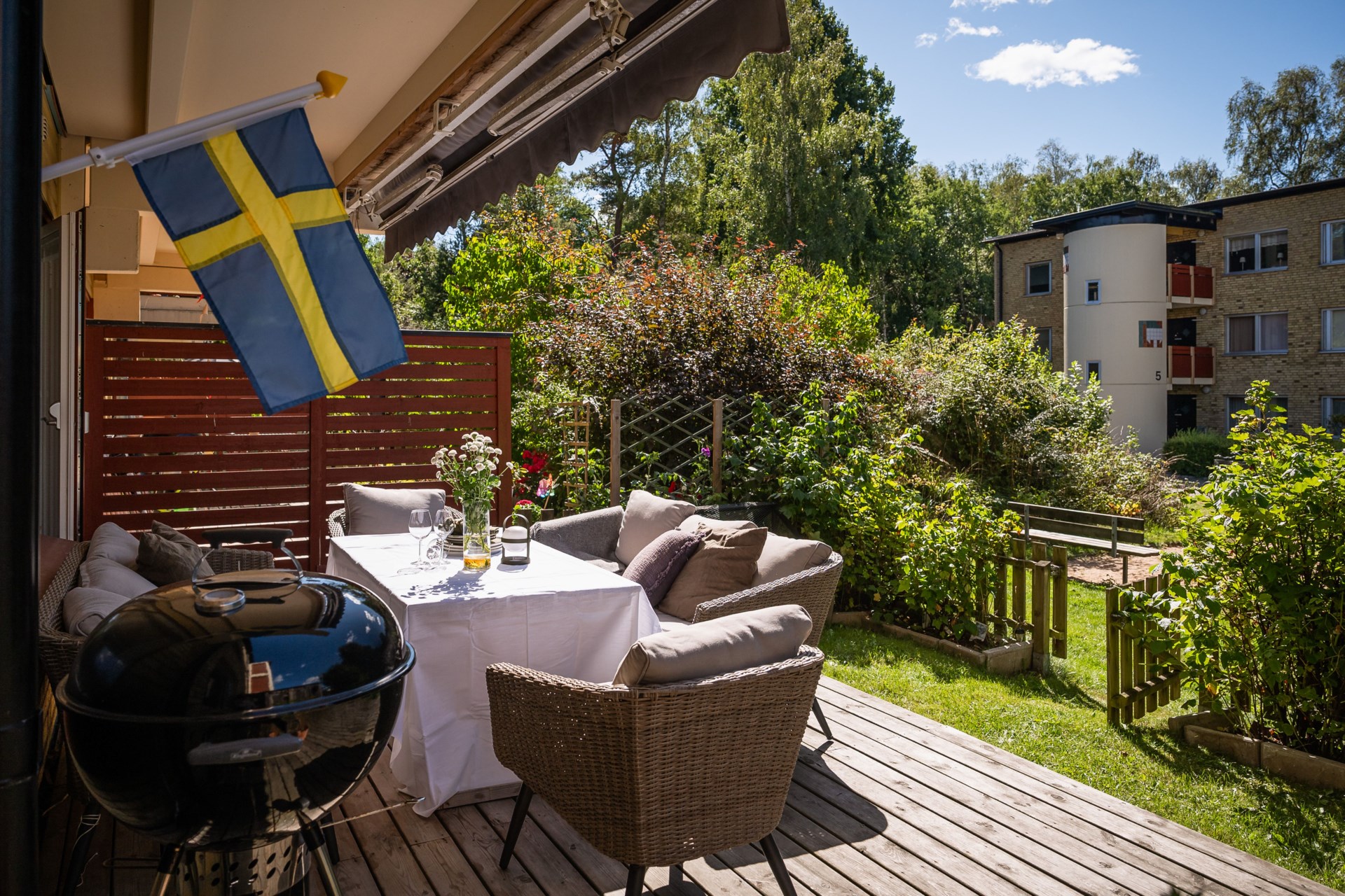 Markplanstrea med dubbla uteplatser!