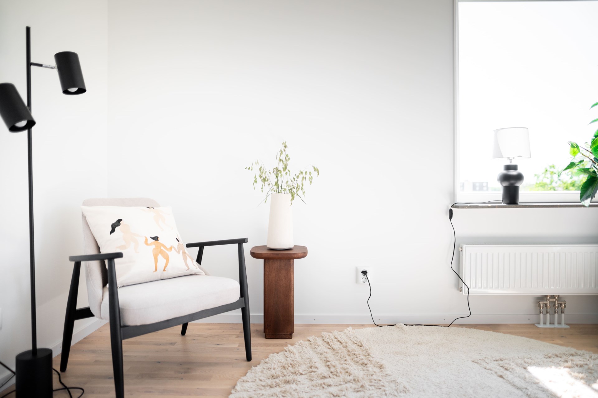 Ljus fyra med inglasad balkong i västerläge