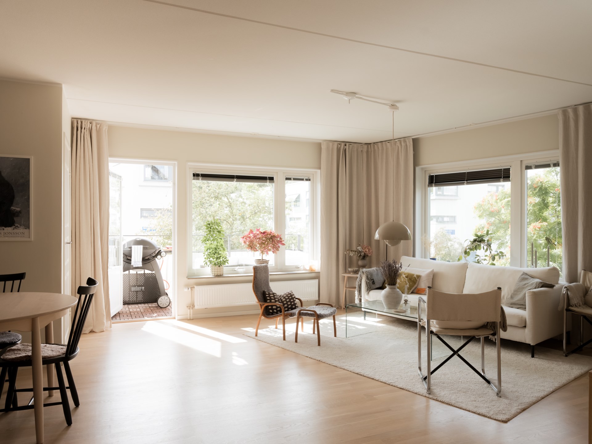 Toppmodern hörnfyra med balkong i söderläge
