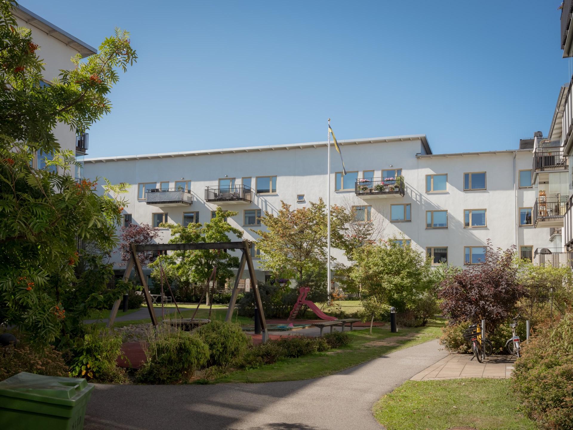 Toppmodern hörnfyra med balkong i söderläge