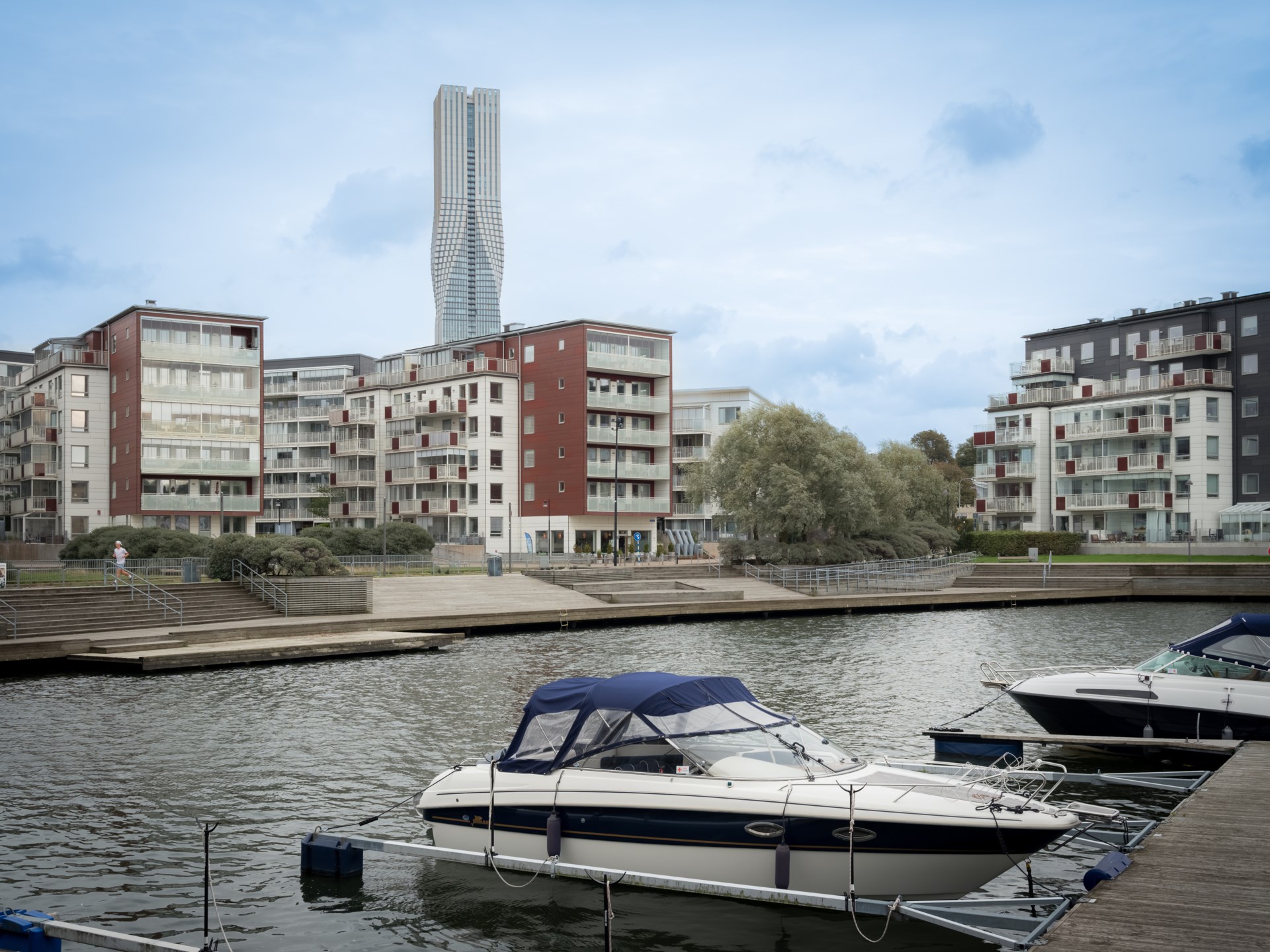 Ljus tvåa med solig balkong