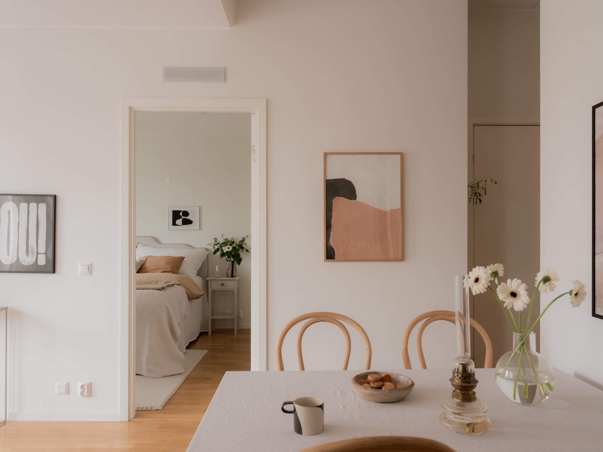 Ljus tvåa med solig balkong