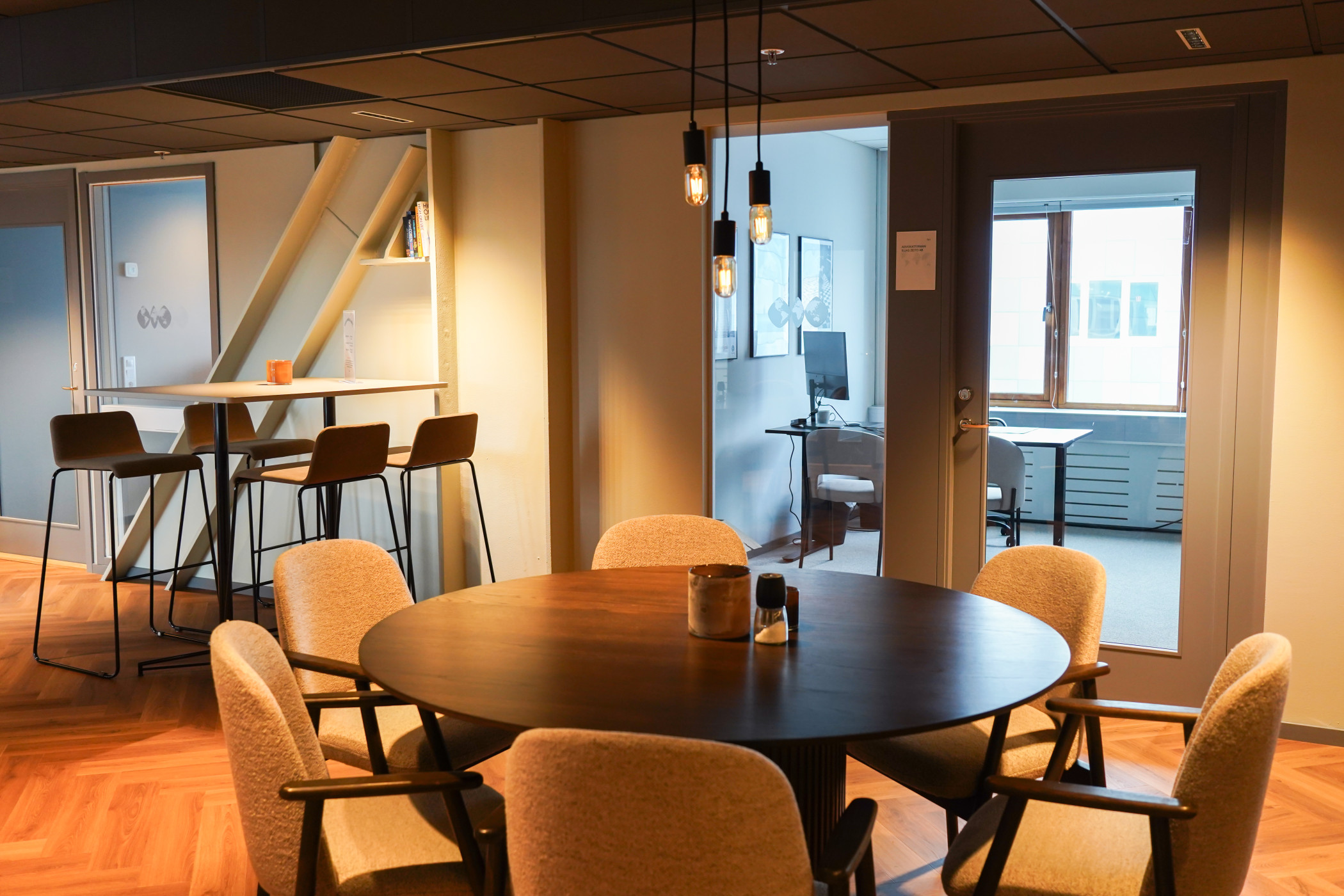 Kombilösning med kontor vid Korsvägen och lagerhantering vid stora Holm bild 1