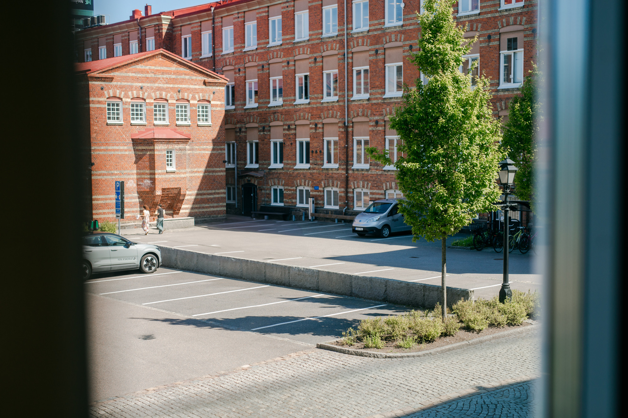 Kontor i charmig gammal spinnerifabrik i Gårda bild 1